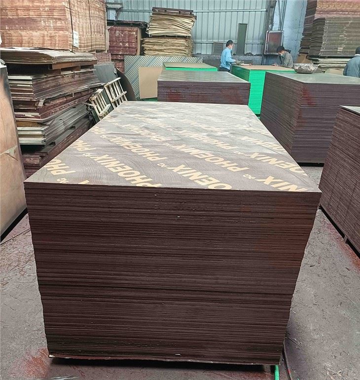 18mm Poplar Core Film Faced Plywood