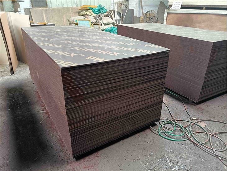 18mm Poplar Core Film Faced Plywood