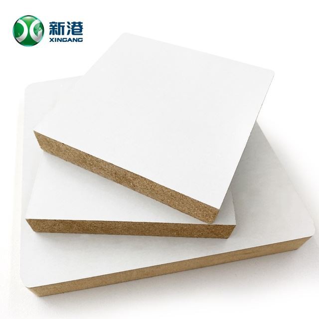 18mm 1220*2440mm Gloss White Surface MDF For Furniture And Decoration