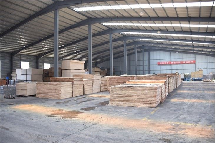 Cheap Price 18mm 3/4 Finger Jointed Recycled Core Wood Marin Film Faced Plywood For Construction Concrete Forming Linyi Factory