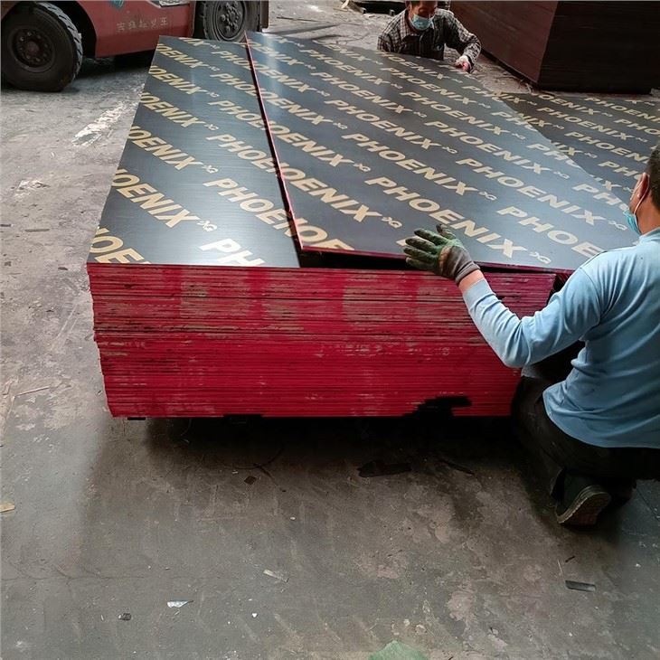 Waterproof Poplar Plywood Marine Plywood 18mm Film Faced Plywood For Construct