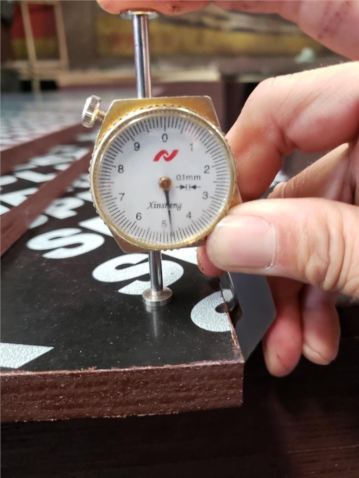 15mm Film Faced Plywood- Construction