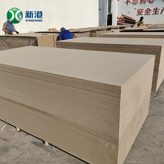 Plain MDF Pine Poplar Raw Mdf 18mm 3.6mm 15mm Cheap Mdf Board